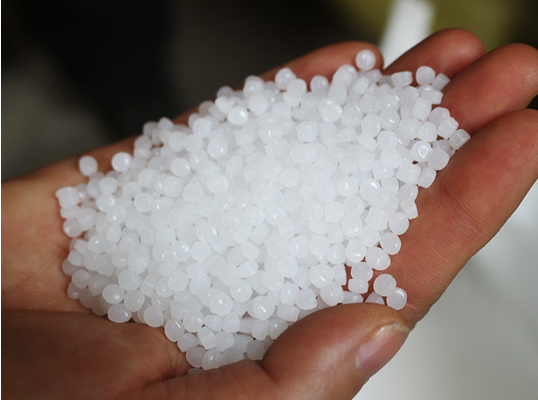 A Yantai Double Plastic Industry Co., Ltd. ragaszkodik a 100%-ban szűz HDPE nyersanyagokhoz, hogy kiváló minőségű, környezetbarát és tartós műanyag hálókat hozzon létre